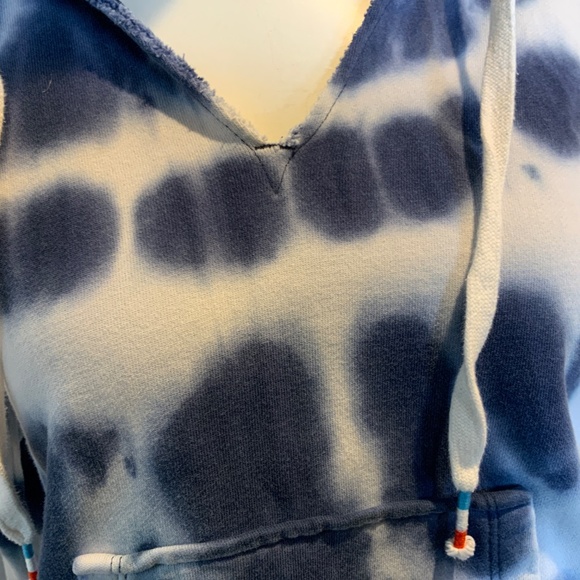 J. Crew Blue and White Tie Dye Hoodie With Front Pocket Size S - Picture 4 of 12